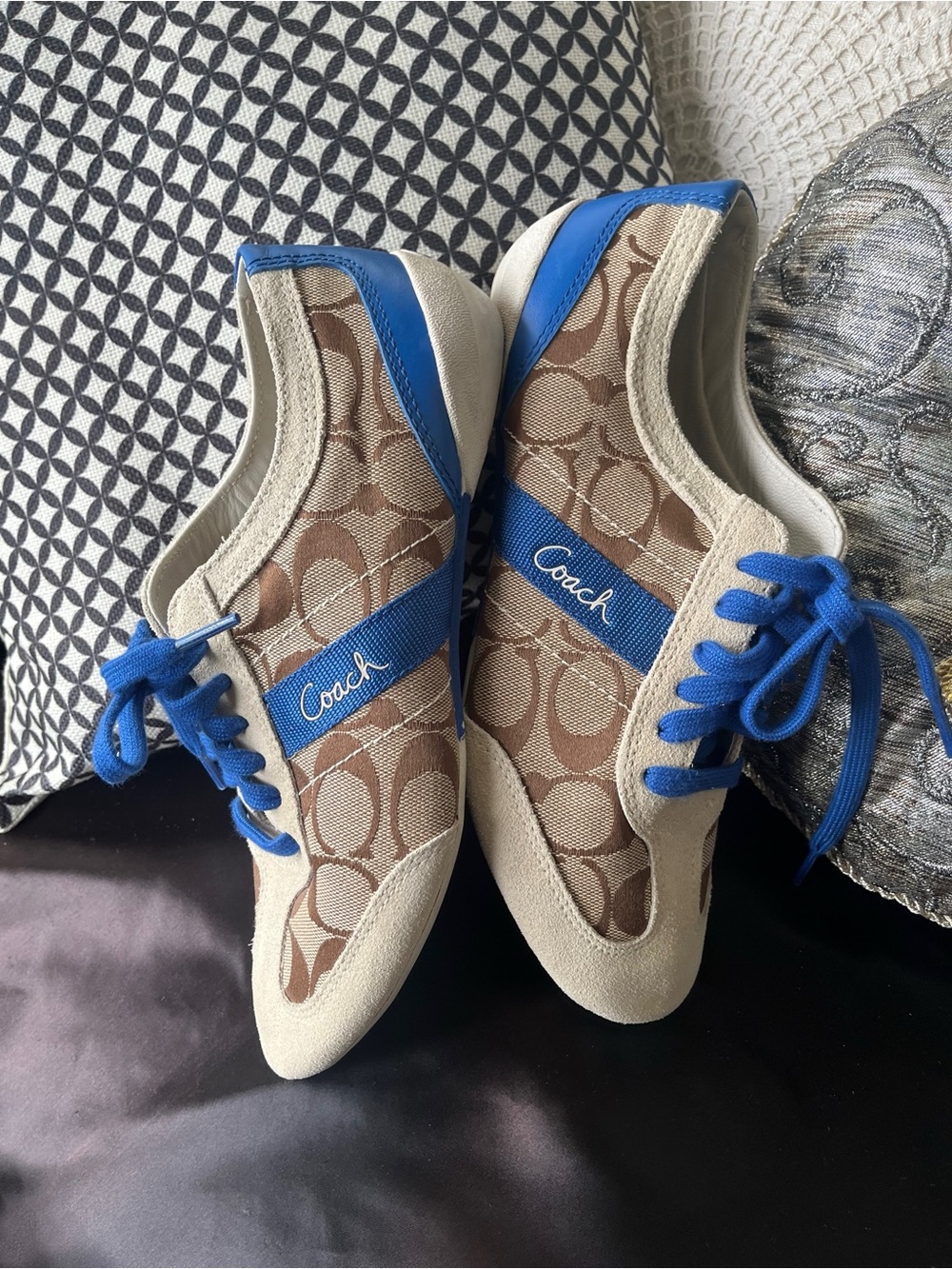 Coach Cream Signature Canvas Sneakers with Bright Blue Trim - Picture 9 of 9